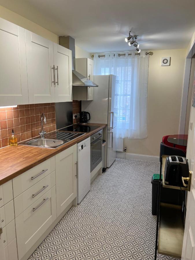 Glastonbury High Street Sanctuary- 2 Bd, Sleeps 4 Экстерьер фото